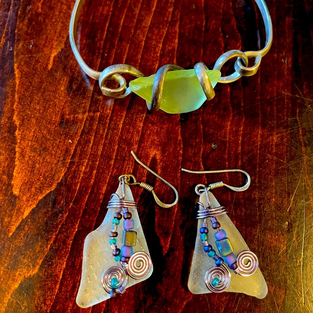 Seaglass bracelet and earrings